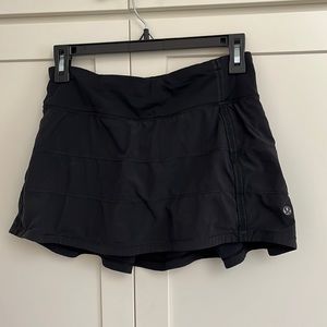 Black lululemon tennis skirt